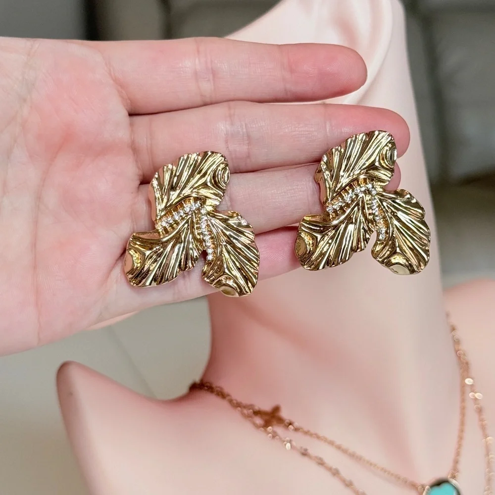⚜️ Trendy Earrings Gold Leaf With Zirconia